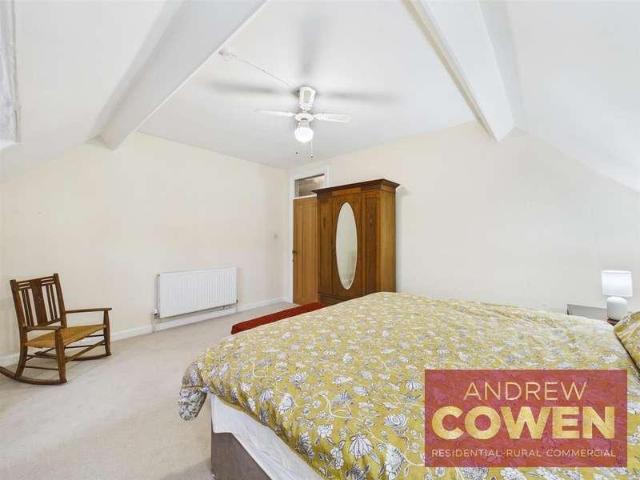 Flat for sale in South Cliff, Kepwick