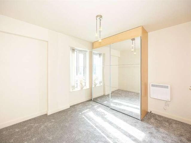 Flat for sale in Colindale, Greater London