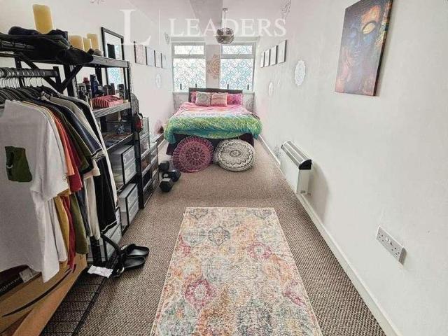 Flat for sale in Spring Vale, Hampshire