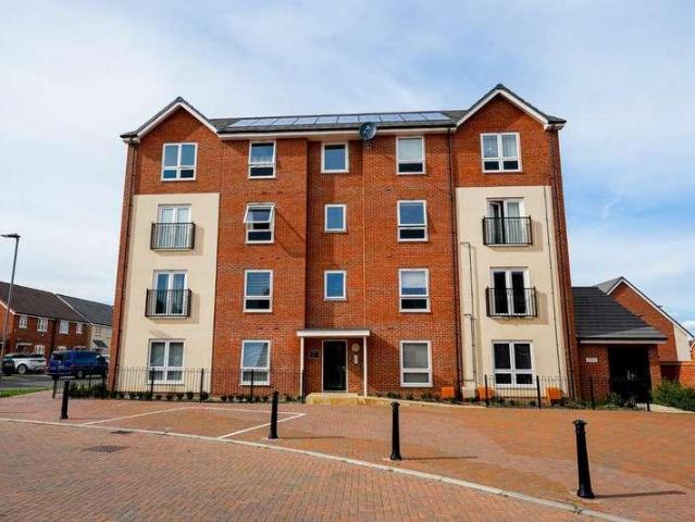 Flat for sale in Newton Leys, Milton Keynes