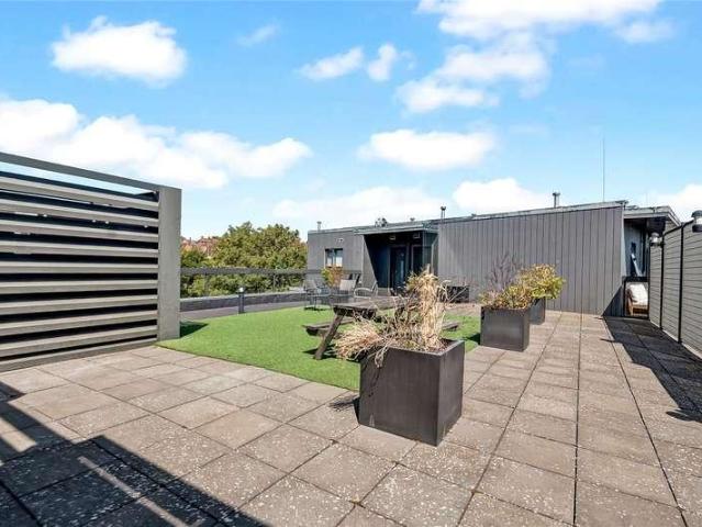 Flat for sale in Denmark Hill, Greater London