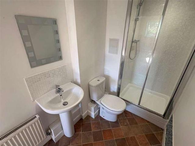 Flat for sale in Alton Barnes, Essex