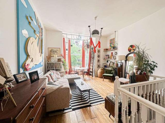 Flat for sale in Calderstones