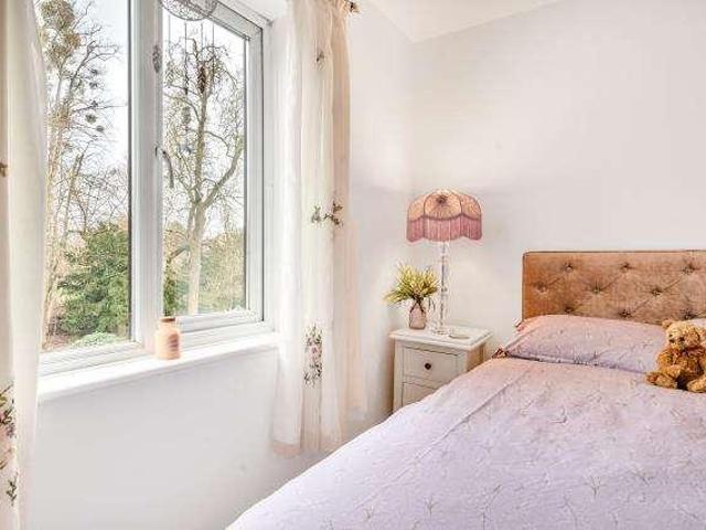 Flat for sale in Black Bourton, Oxfordshire