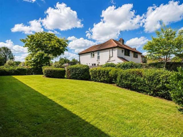 Flat for sale in Binfield