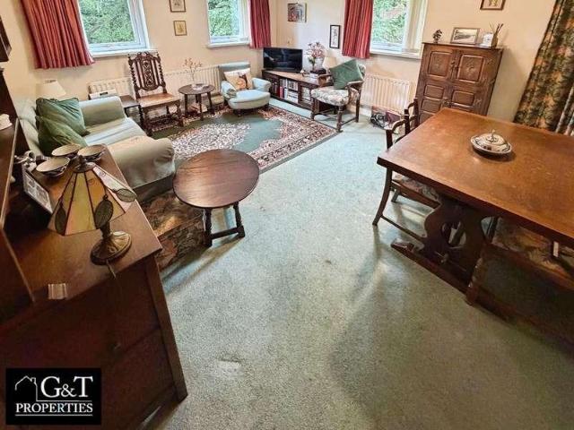 Flat for sale in Harborne, Birmingham