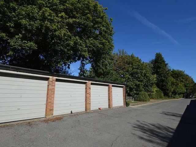Flat for sale in Reigate, Reigate and Banstead