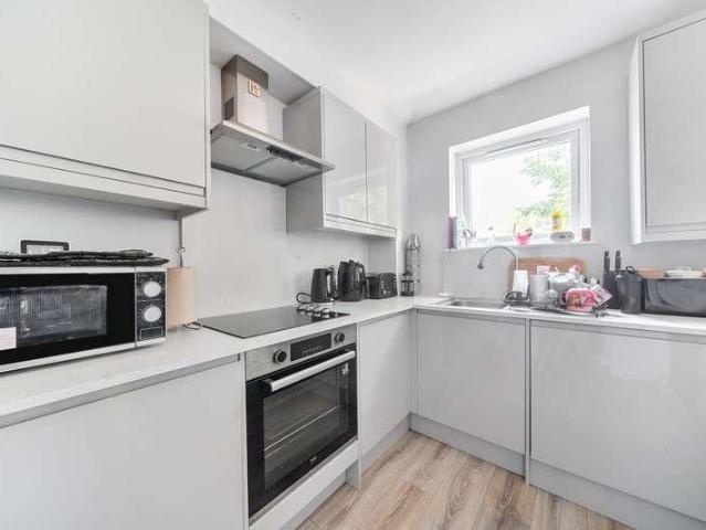 Flat for sale in Lower Halliford, Surrey