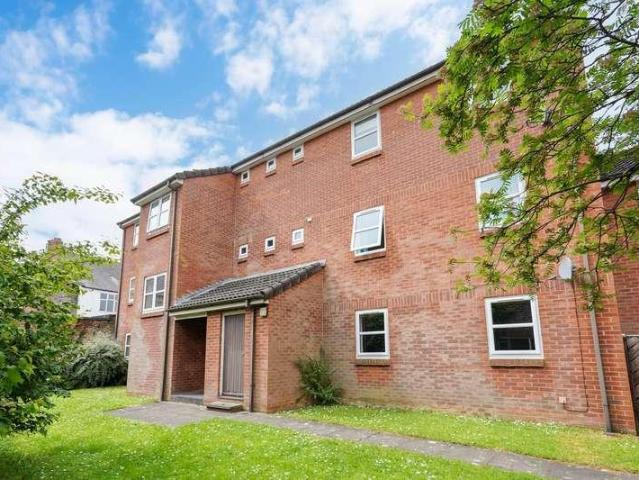 Flat for sale in Gosforth, Tyne And Wear