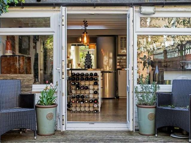 Flat for sale in Harringay, Greater London