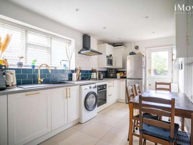 Flat for sale in London Borough of Croydon, Upper Norwood