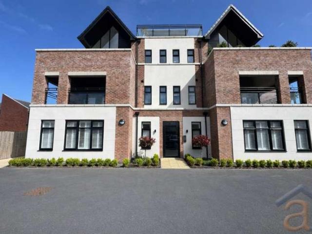 Flat for sale in Southport, Sefton