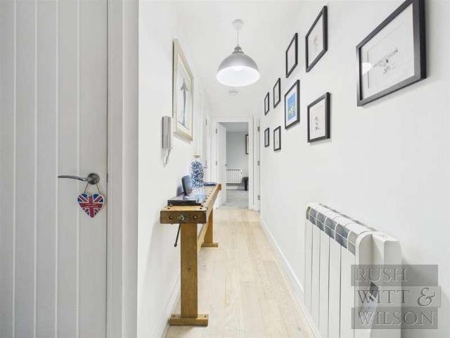 Flat for sale in Central, Heathlands