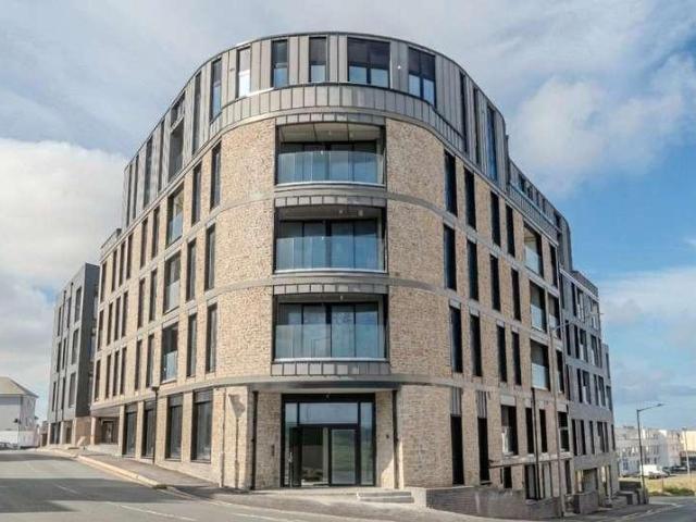 Flat for sale in Newquay, Cornwall