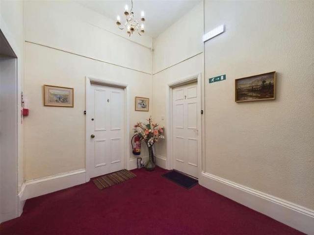 Flat for sale in South Cliff, Kepwick