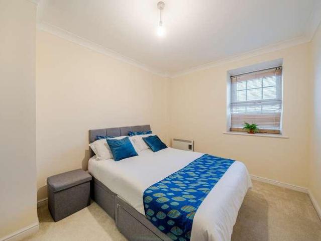 Flat for sale in Greater London