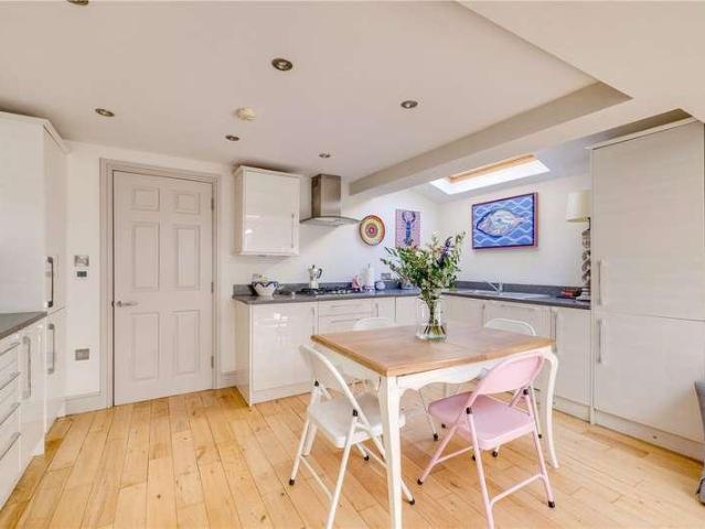 Flat for sale in Sands End, Greater London
