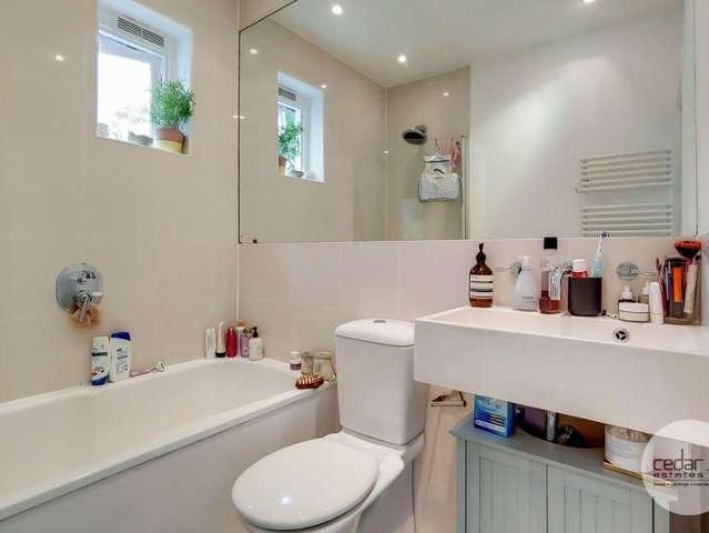 Flat for sale in Greater London