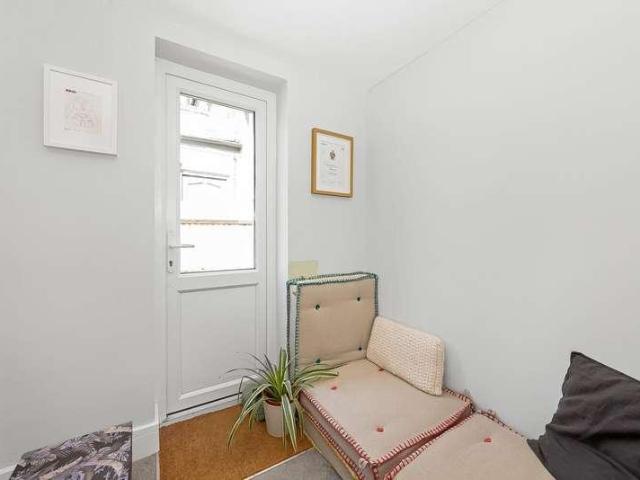 Flat for sale in London Borough of Lewisham, Isle Of Man