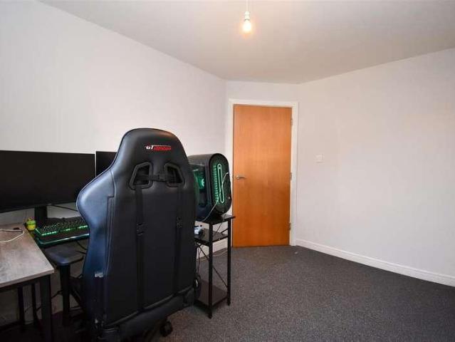 Flat for sale in Old Town, Hull