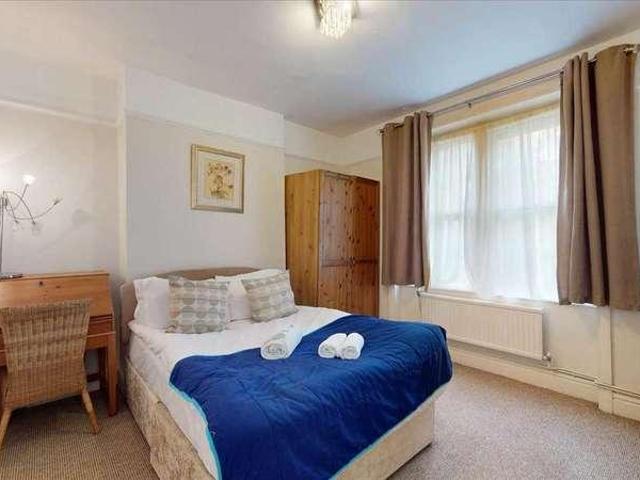 Flat for sale in Paddington, Greater London