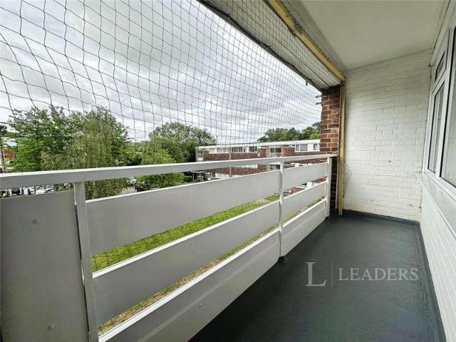 Flat for sale in Latton Bush, Harlow