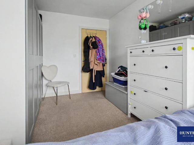 Flat for sale in Allerton, West Yorkshire