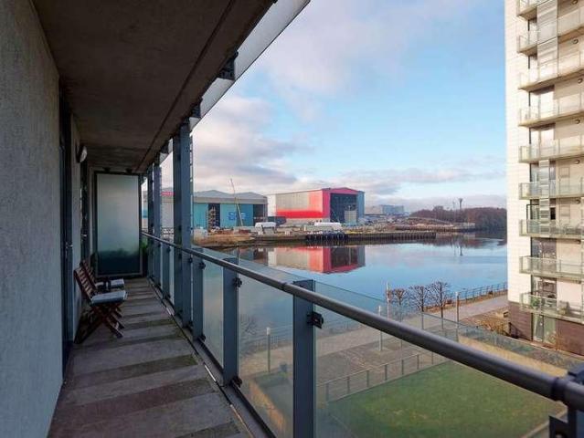 Flat for sale in Glasgow, Thornwood