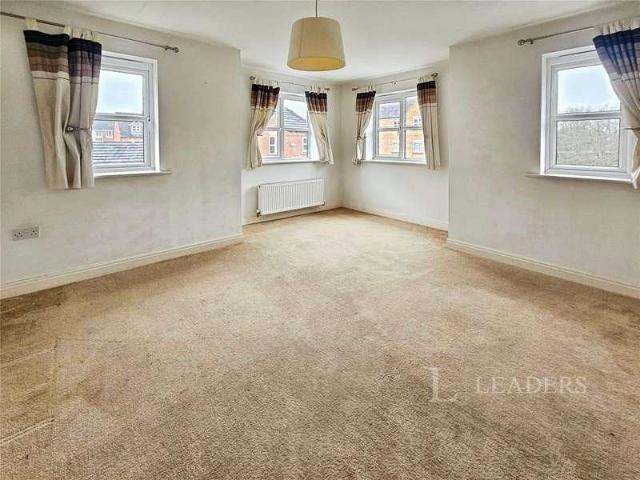 Flat for sale in Wilmorton, East Midlands
