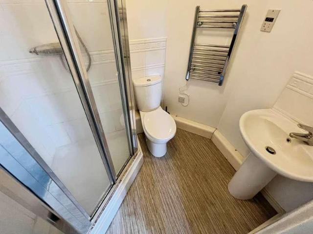 Flat for sale in Bank Top, Lee Bank