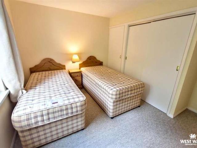 Flat for sale in The Havens, Walton West
