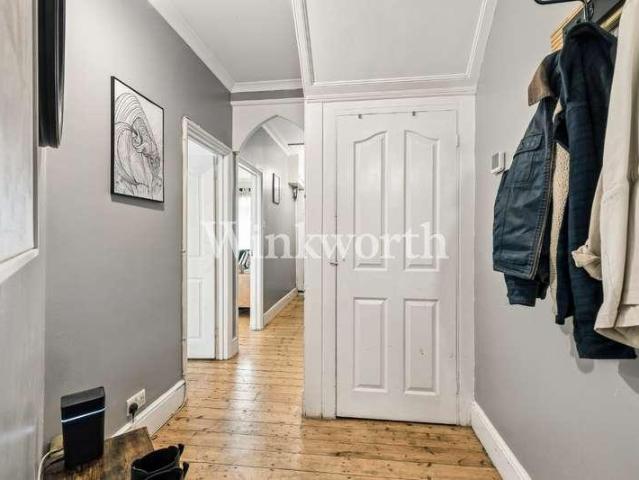Flat for sale in Greater London