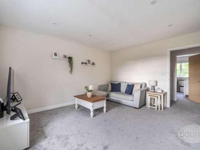 Flat for sale in Lower Green Esher, Blackhills