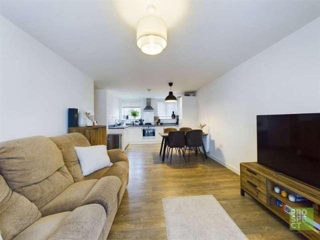 Flat for sale in Wokingham