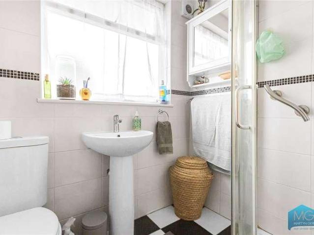Flat for sale in North Finchley, Isle Of Man