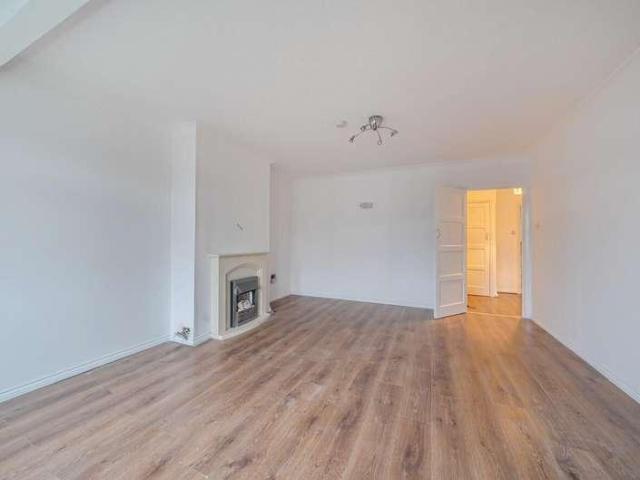 Flat for sale in Greater London