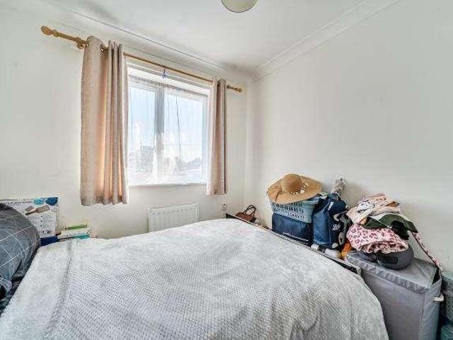 Flat for sale in Dromore, Oxfordshire