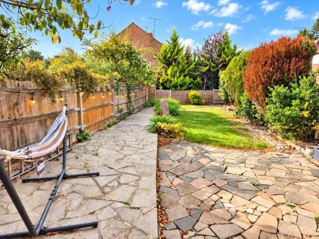 Flat for sale in Barnet Vale, Greater London