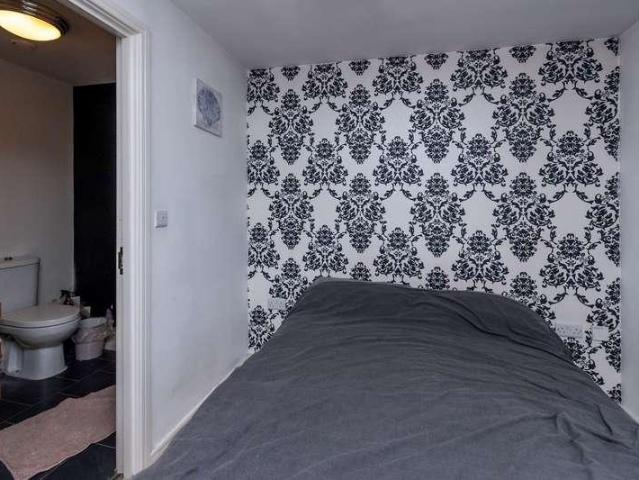 Flat for sale in St. Helens, Fingerpost