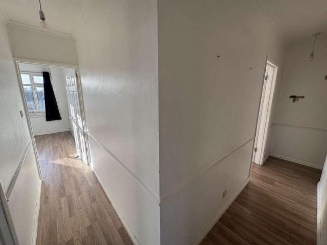Flat for sale in Southend City Centre Neighbourhood, Alton Barnes