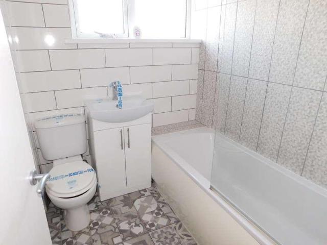 Flat for sale in Crumlin, Wales