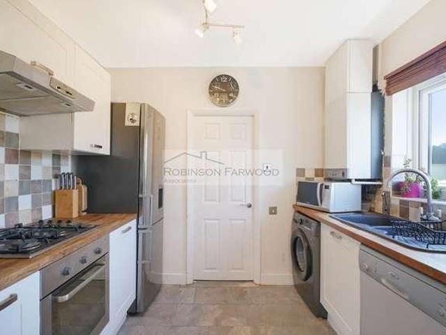 Flat for sale in Croydon, Broad Green