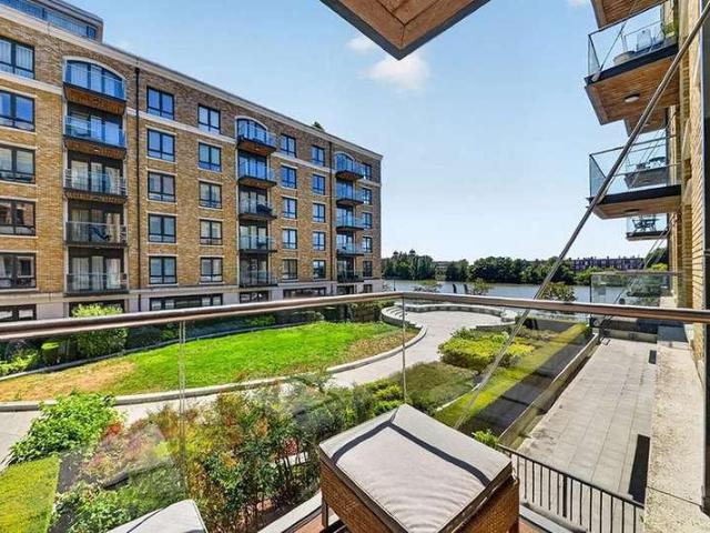 Flat for sale in Hammersmith, Greater London