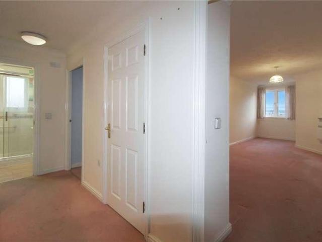 Flat for sale in Alton Barnes, Essex