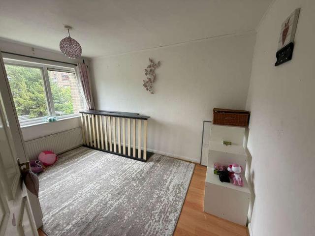 Flat for sale in London Borough of Ealing, Hanwell