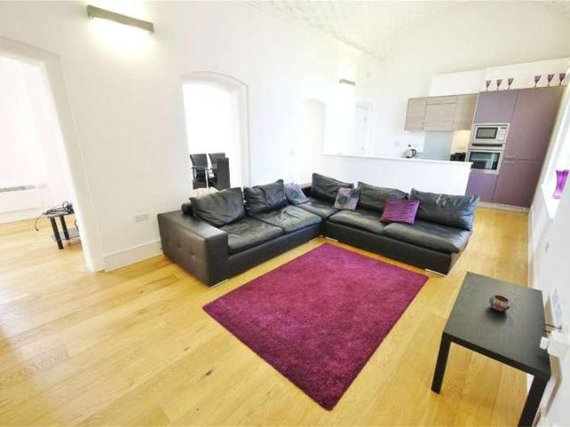 Flat for sale in The Galleries, Navestock Side