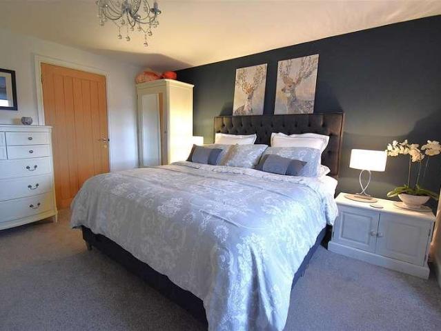 Flat for sale in Feckenham, City Of Bristol