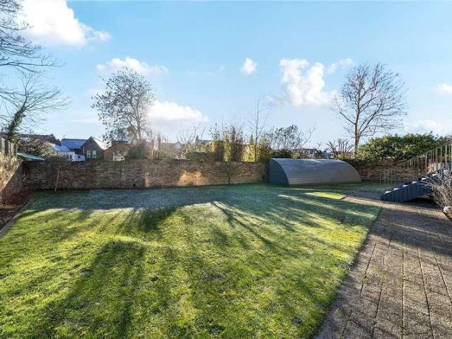 Flat for sale in London Borough of Ealing, Greater London
