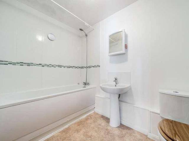 Flat for sale in Charlotteville, Westborough