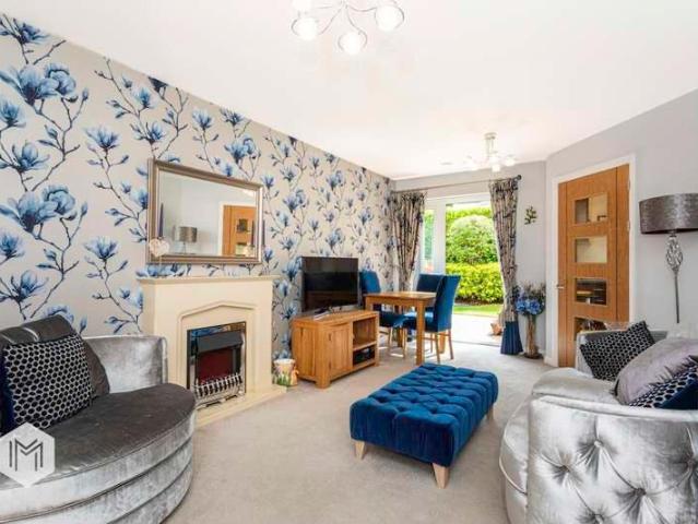 Flat for sale in Bolton, Side of the Moor